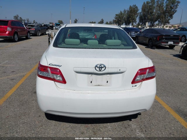 Toyota Camry Le