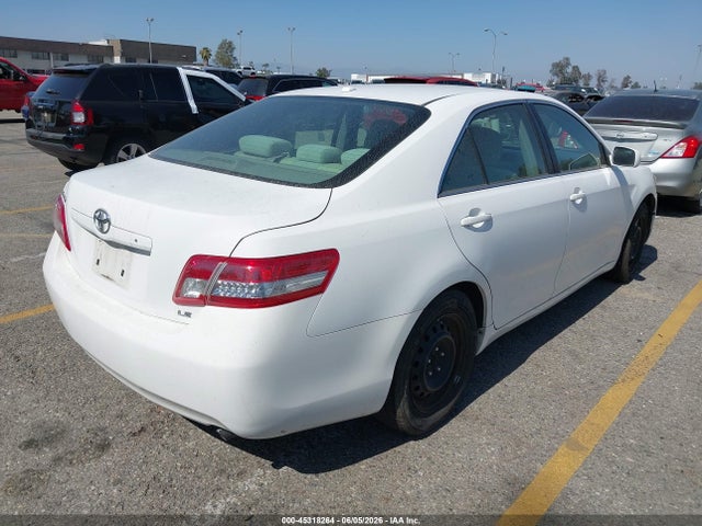 Toyota Camry Le