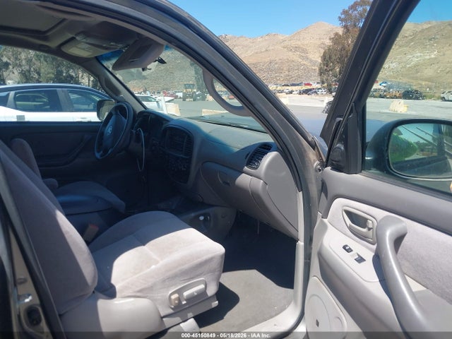 Toyota Sequoia Sr5 V8