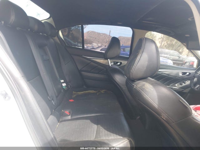 INFINITI Q50 Sport