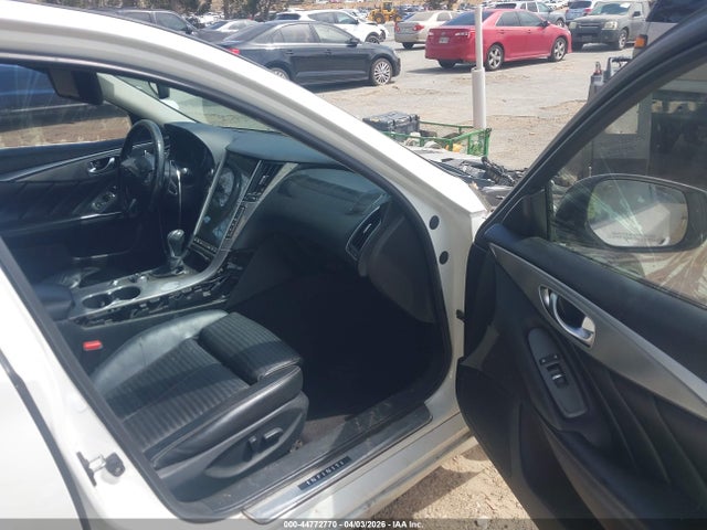 INFINITI Q50 Sport