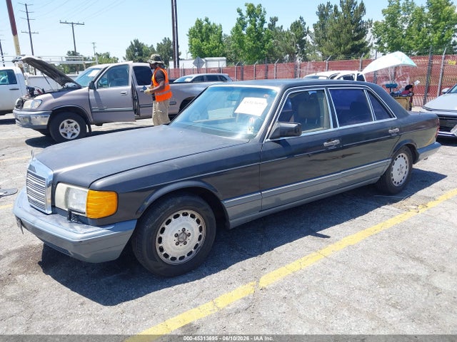 Mercedes-Benz 560 Sel