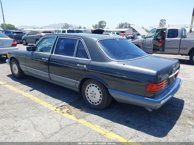 Mercedes-Benz 560 Sel