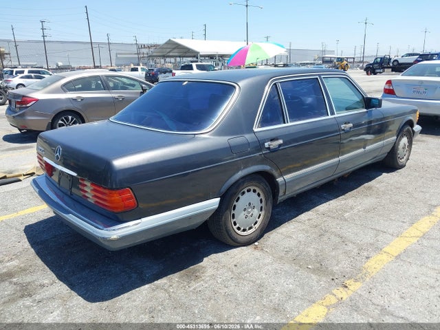 Mercedes-Benz 560 Sel