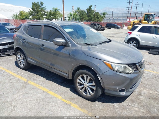 Salvage Nissan Rogue Image