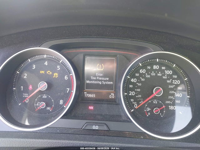 Volkswagen Golf 2.0t S 4-door