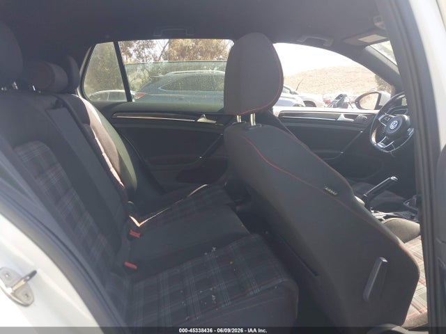 Volkswagen Golf 2.0t S 4-door