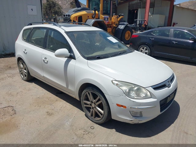 Salvage Hyundai ELANTRA Image