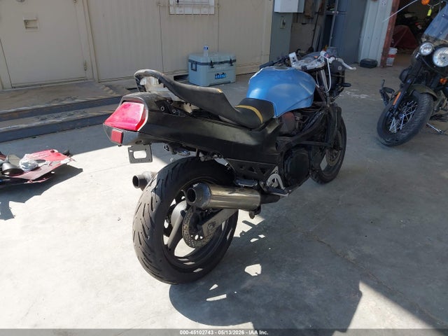 Suzuki Gsx750 F