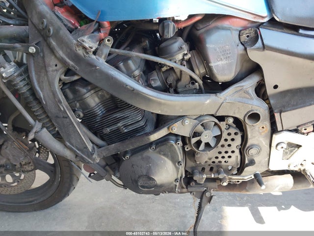 Suzuki Gsx750 F