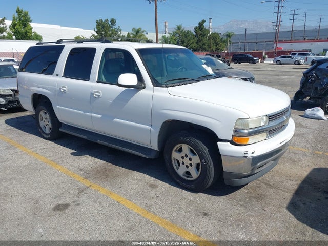 Salvage Chevrolet Suburban 1500 Image