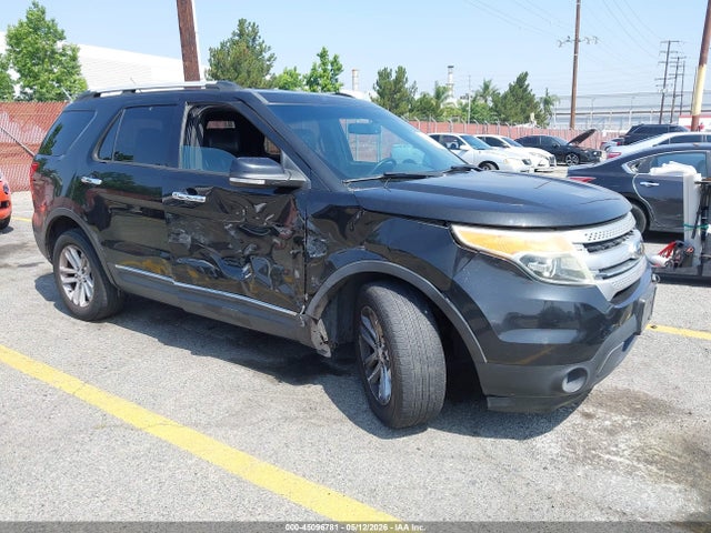 Salvage Ford Explorer Image