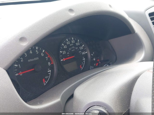 Nissan Frontier Sv