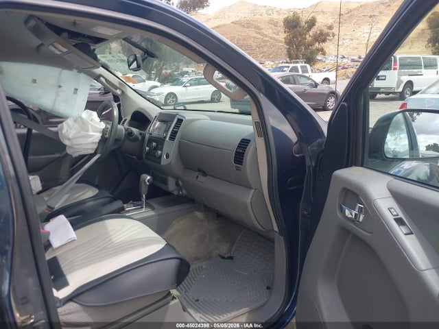 Nissan Frontier Sv