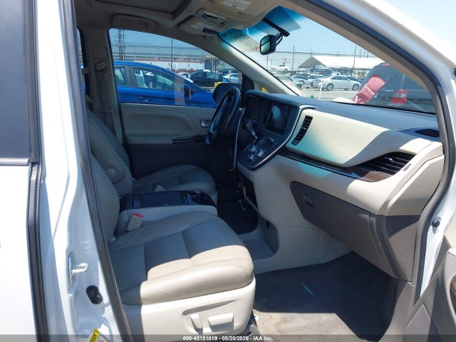 Toyota Sienna Xle 8 Passenger