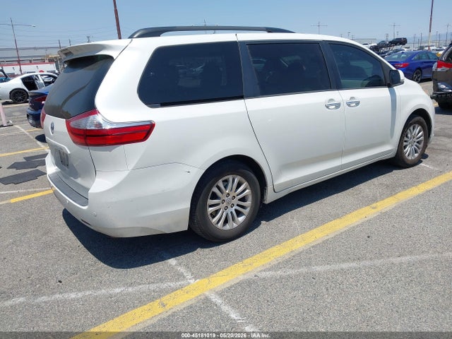 Toyota Sienna Xle 8 Passenger