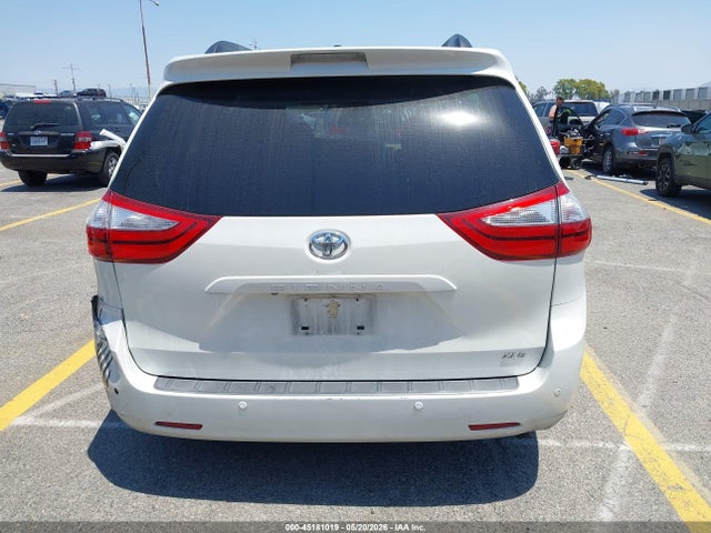 Toyota Sienna Xle 8 Passenger