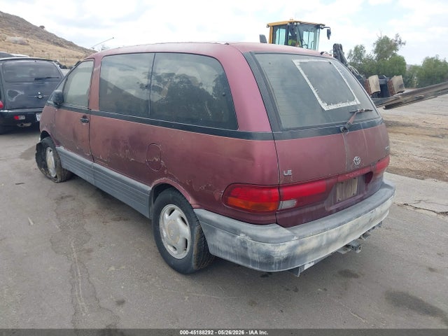 Toyota Previa Le