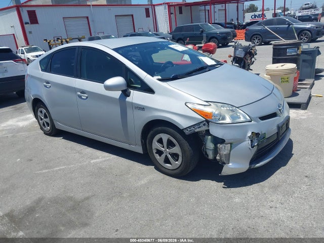 Salvage Toyota Prius Image