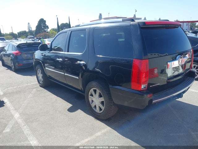 Cadillac Escalade Standard