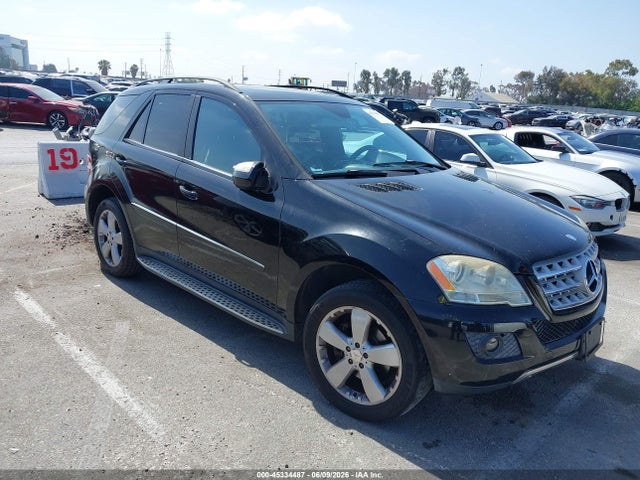 Salvage Mercedes-Benz M-Class Image