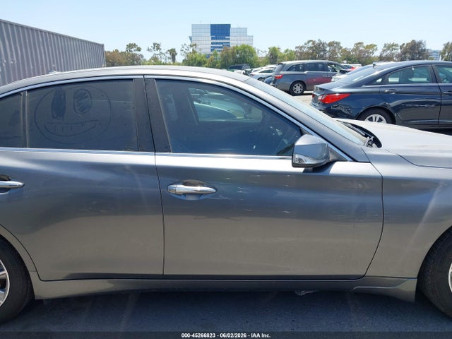 INFINITI Q50 Pure