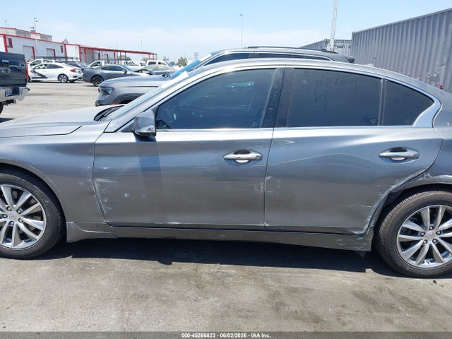 INFINITI Q50 Pure