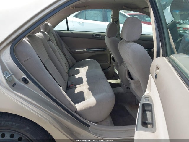Toyota Camry Le