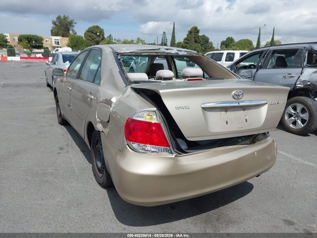 Toyota Camry Le