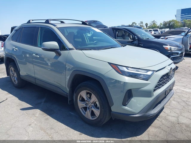 Salvage Toyota RAV4 Image