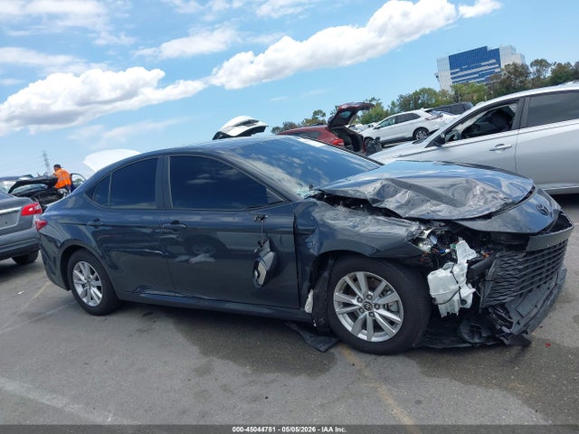 Toyota Camry Le