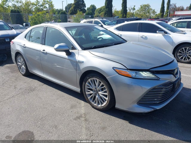 Salvage Toyota Camry Image