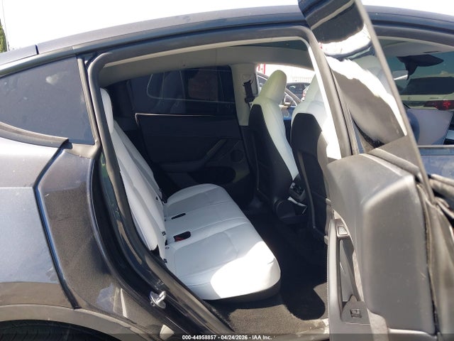 Tesla Model Y Long Range Dual Motor Rear-wheel Drive