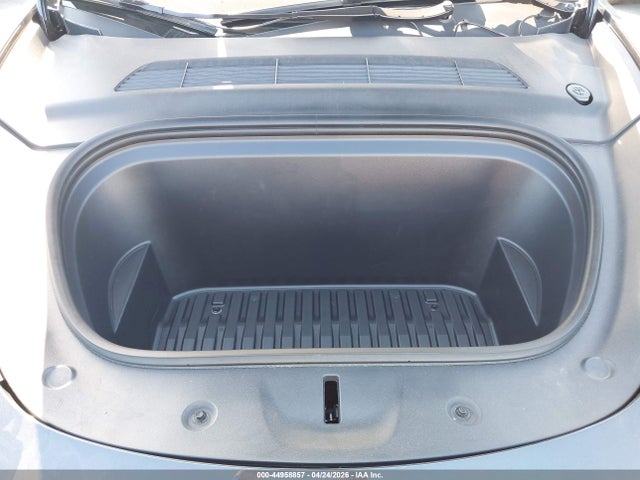Tesla Model Y Long Range Dual Motor Rear-wheel Drive