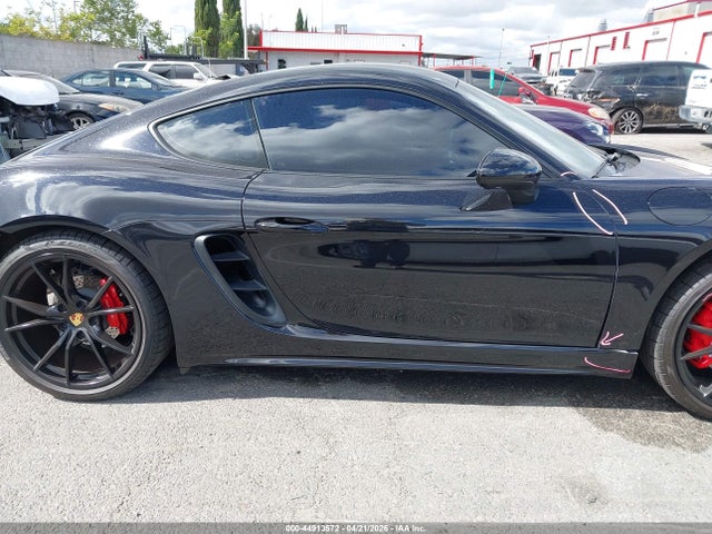 Porsche 718 Cayman S