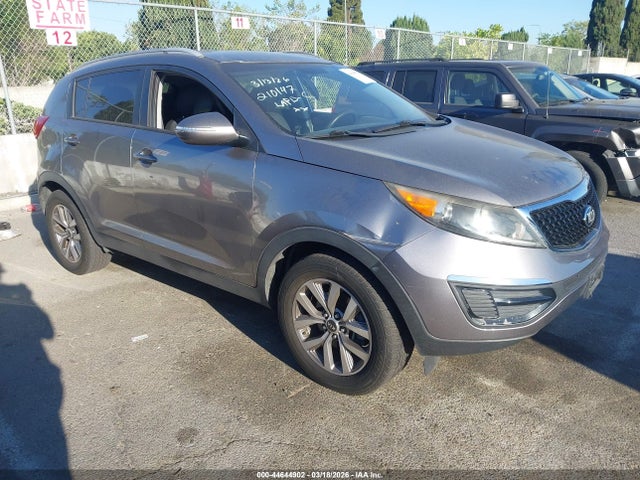 Salvage Kia Sportage Image