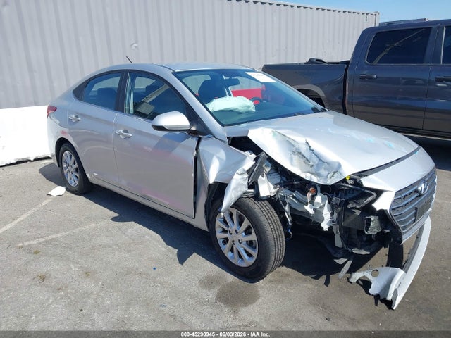 Salvage Hyundai ACCENT Image