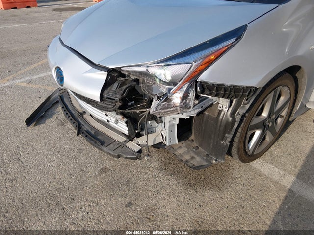 Toyota Prius Three Touring