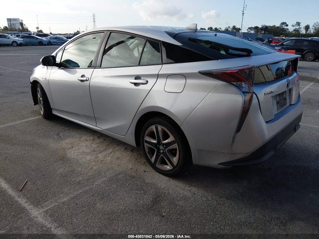Toyota Prius Three Touring