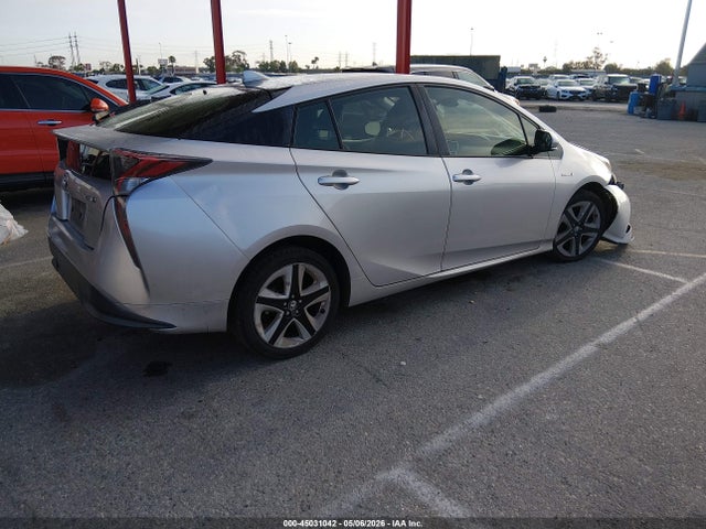 Toyota Prius Three Touring