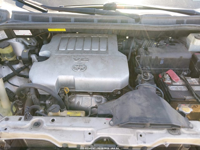 Toyota Sienna Le