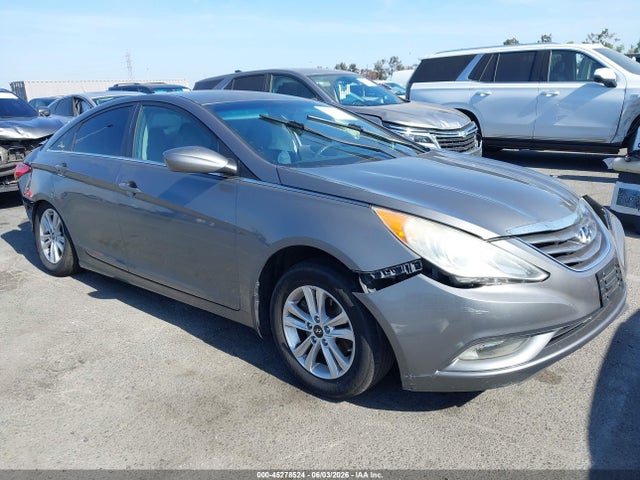 Salvage Hyundai SONATA Image