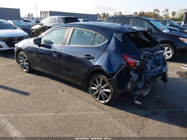 Mazda Mazda3 Touring