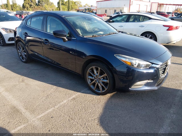 Salvage Mazda Mazda3 Image