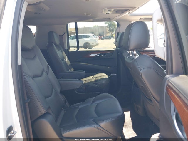 Cadillac Escalade Premium Collection