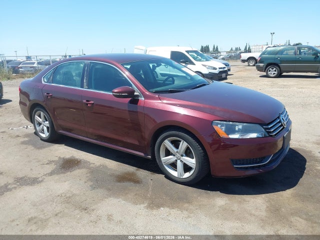 Salvage Volkswagen Passat Image