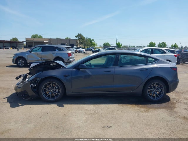 Tesla Model 3 Rear-wheel Drive