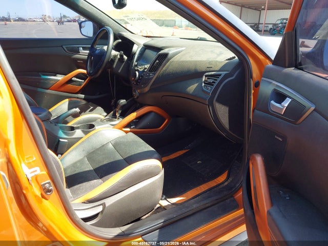 Hyundai VELOSTER Turbo