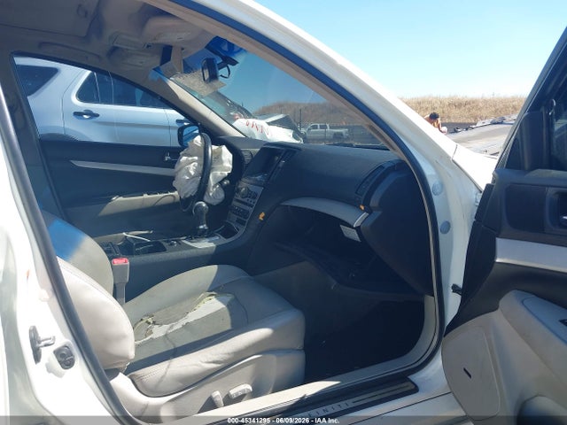 INFINITI G37 Journey