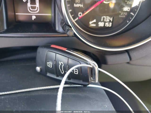Audi TT 2.0t Premium Plus